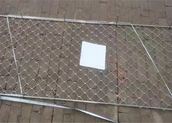 70x120mm Xはケーブルの網をがちである
